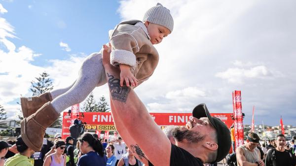 CTS21 content family baby overhead finishline